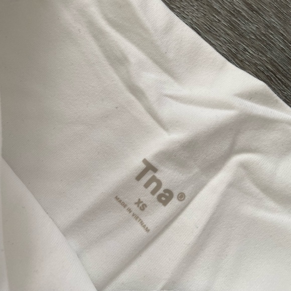 aritzia TNA white hi rise leggings - Picture 2 of 4